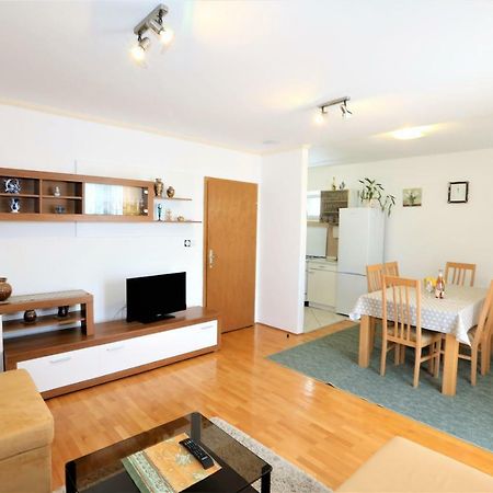 Apartmani Vinko Baška Voda Exterior foto