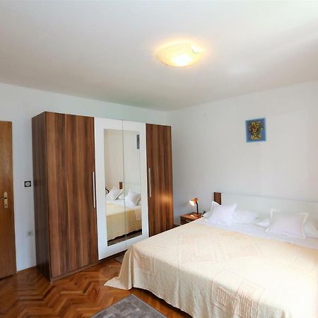 Apartmani Vinko Baška Voda Exterior foto