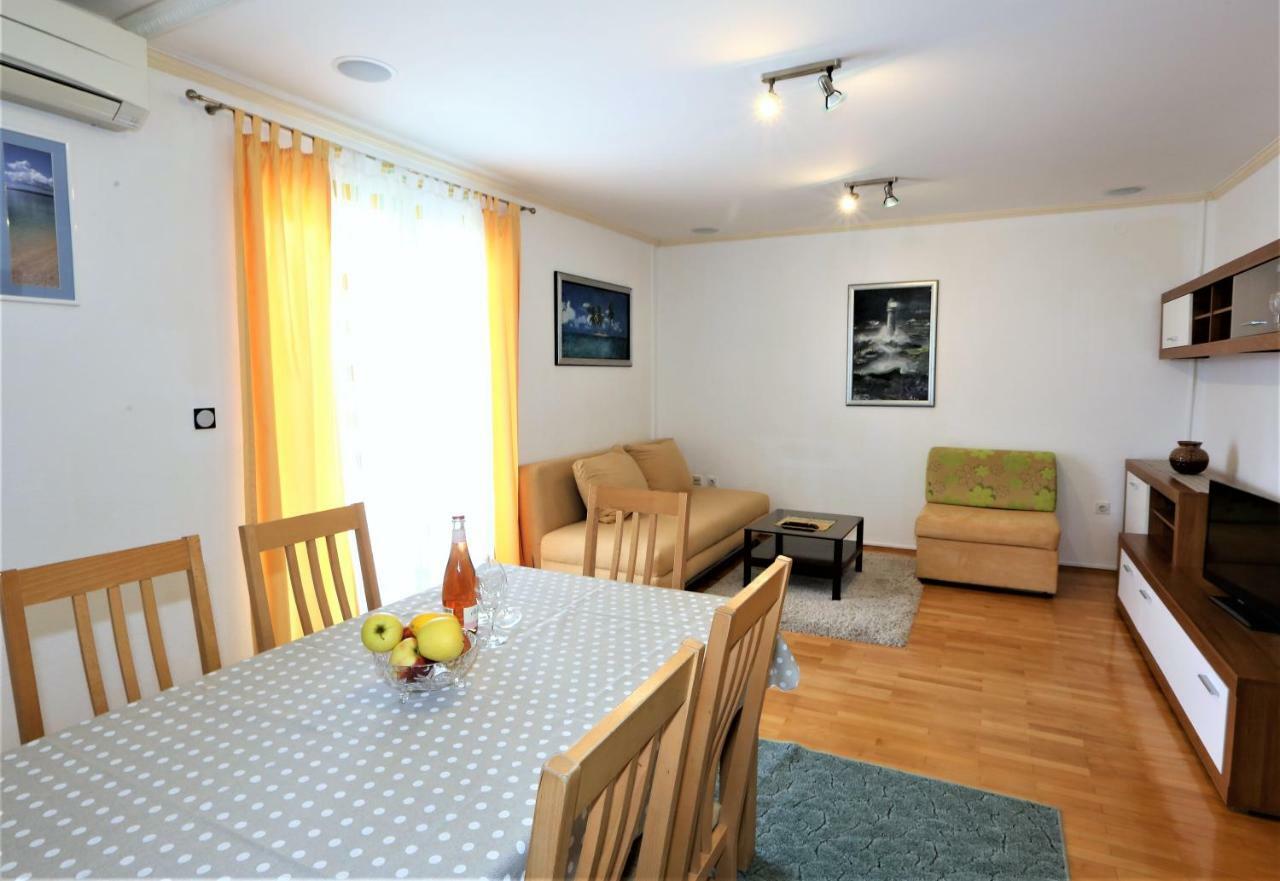Apartmani Vinko Baška Voda Exterior foto