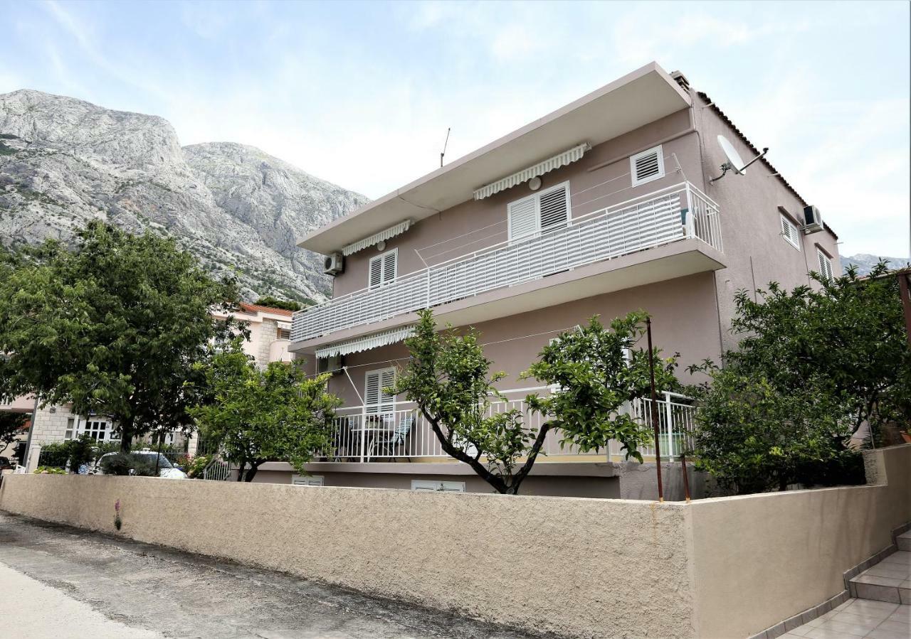 Apartmani Vinko Baška Voda Exterior foto