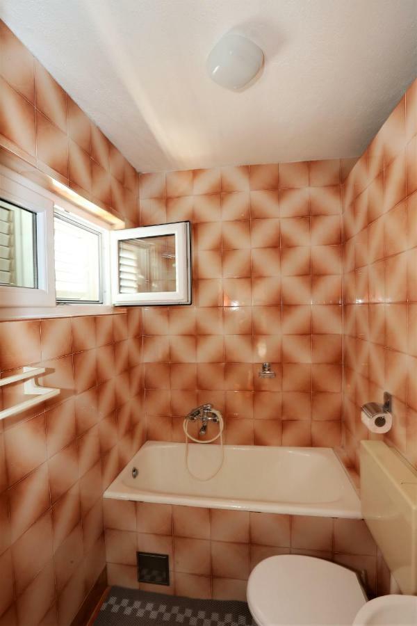 Apartmani Vinko Baška Voda Exterior foto