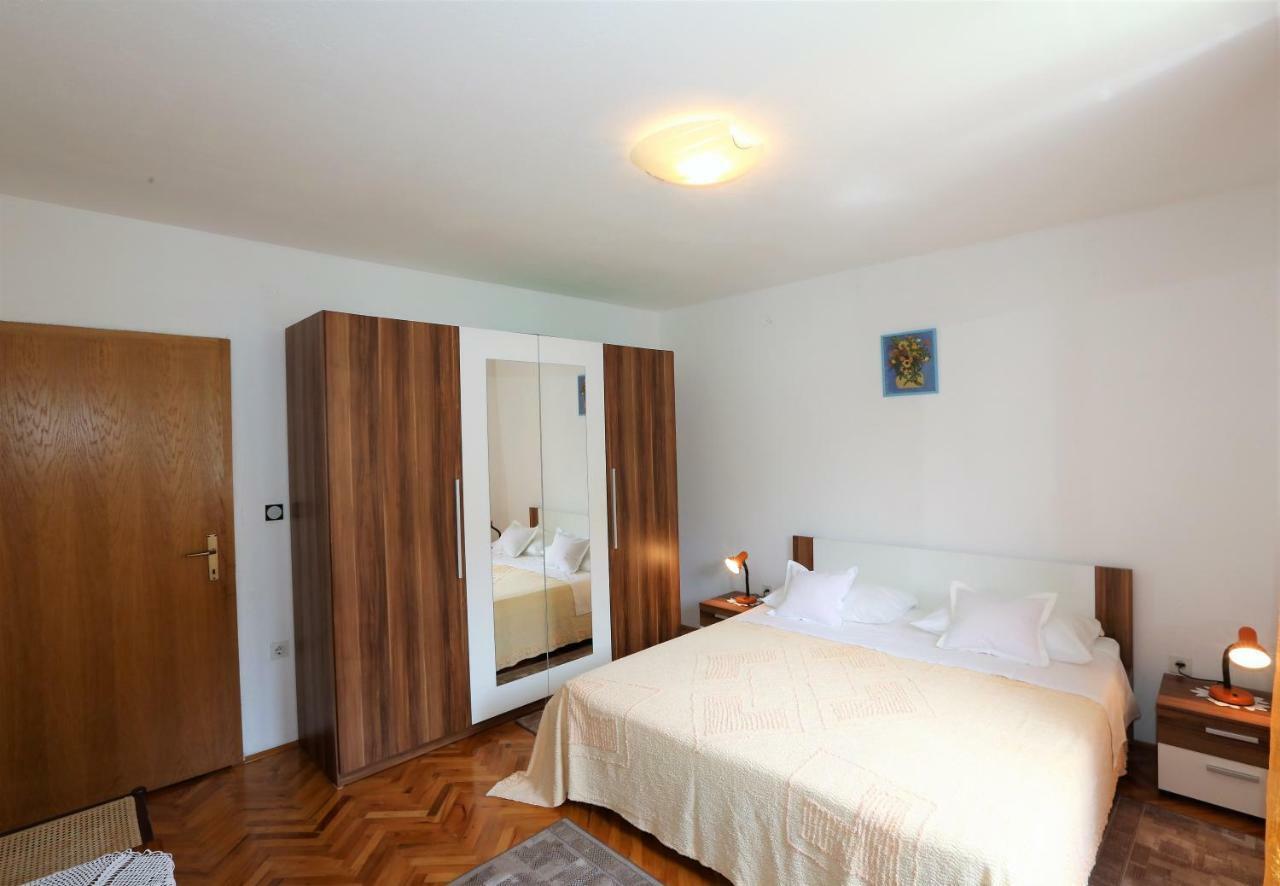 Apartmani Vinko Baška Voda Exterior foto